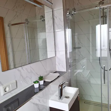 Sonnenhof Haus 2 - Og 公寓 *